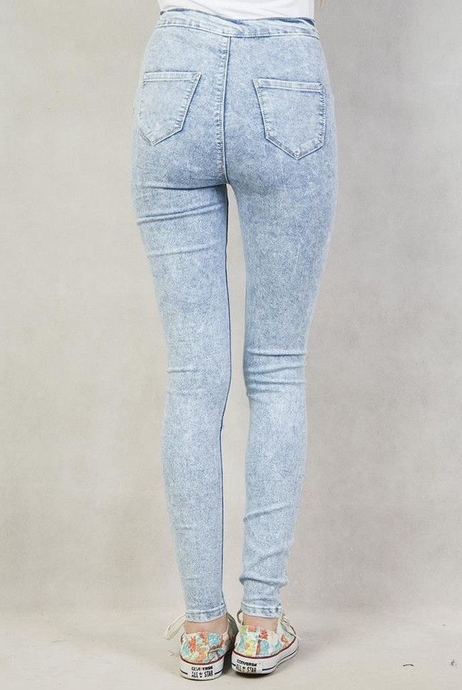 Spodnie dekatyzowane z przecięciami na kolanach