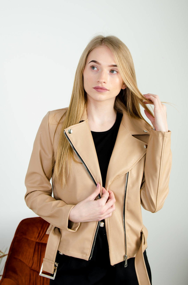 BEŻOWA RAMONESKA Z EKO SKÓRY Z PASKIEM