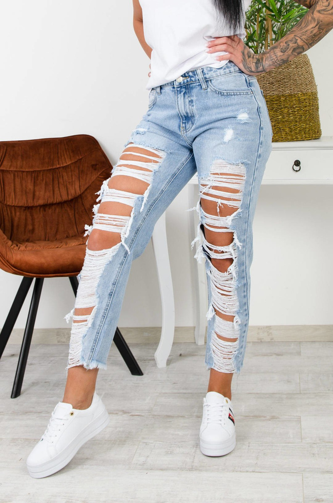 JASNE SPODNIE JEANSOWE MOM FIT Z DZIURAMI