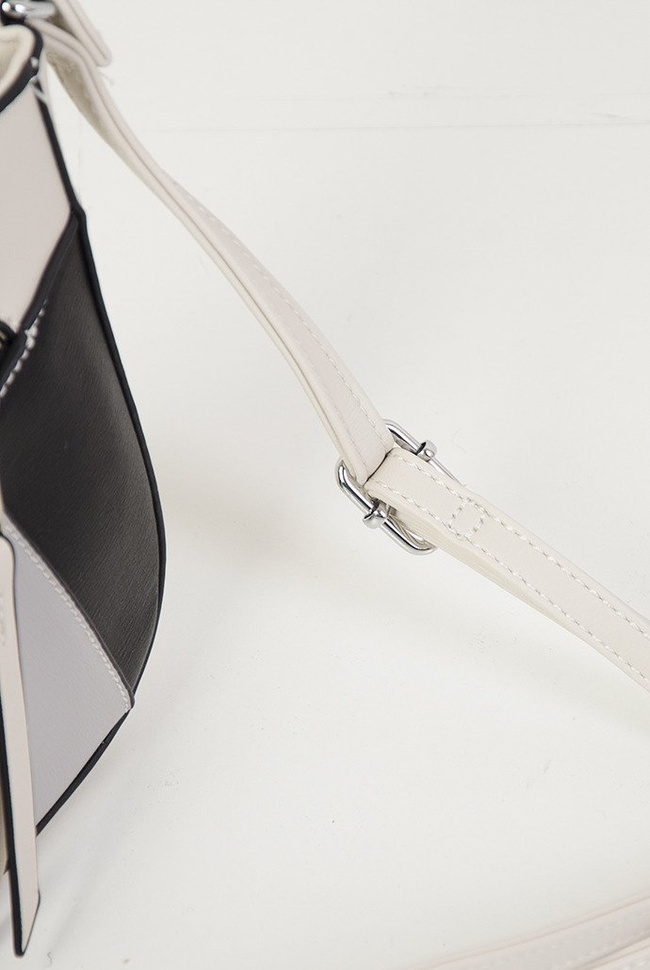 Beżowa torebka z kolorowym przodem