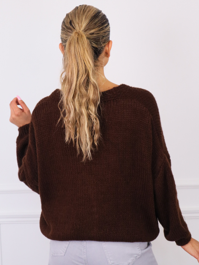 LUŹNY SWETER ZE ZŁOTYMI GUZIKAMI- CIEMNY BRĄZ