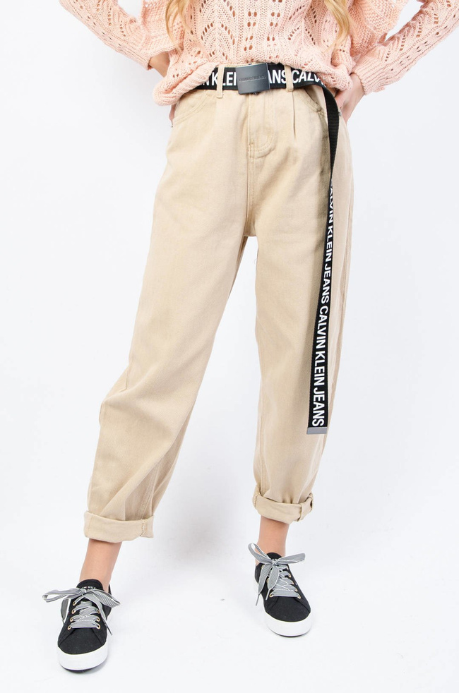 BEŻOWE SPODNIE MOM JEANS Z WYSOKIM STANEM