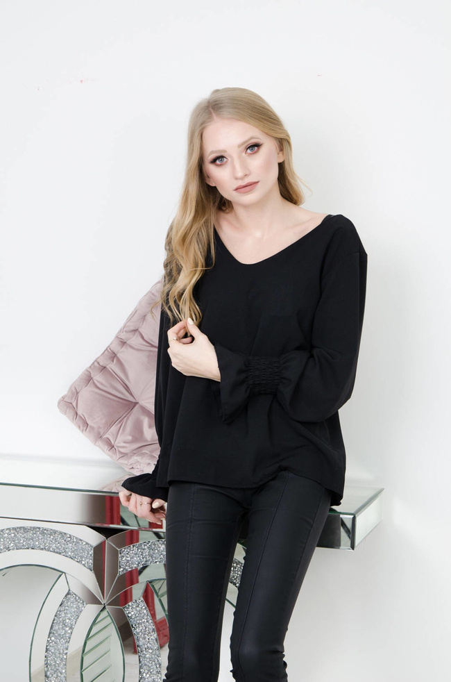 CZARNA ELEGANCKA LEJĄCA BLUZKA Z WYCIĘCIEM NA PLECACH- KORONKĄ