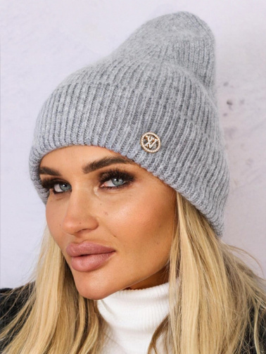 CZAPKA ZIMOWA Z OZDOBNĄ ZAWIESZKĄ SZARA