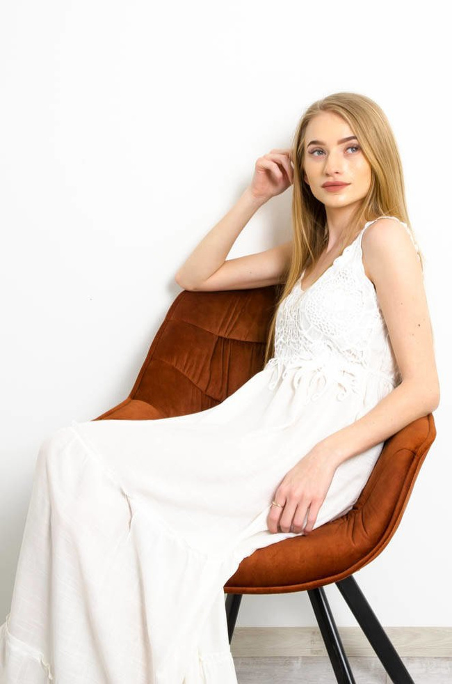 BIAŁA SUKIENKA MAXI NA RAMIĄCZKACH Z AŻUROWĄ GÓRĄ