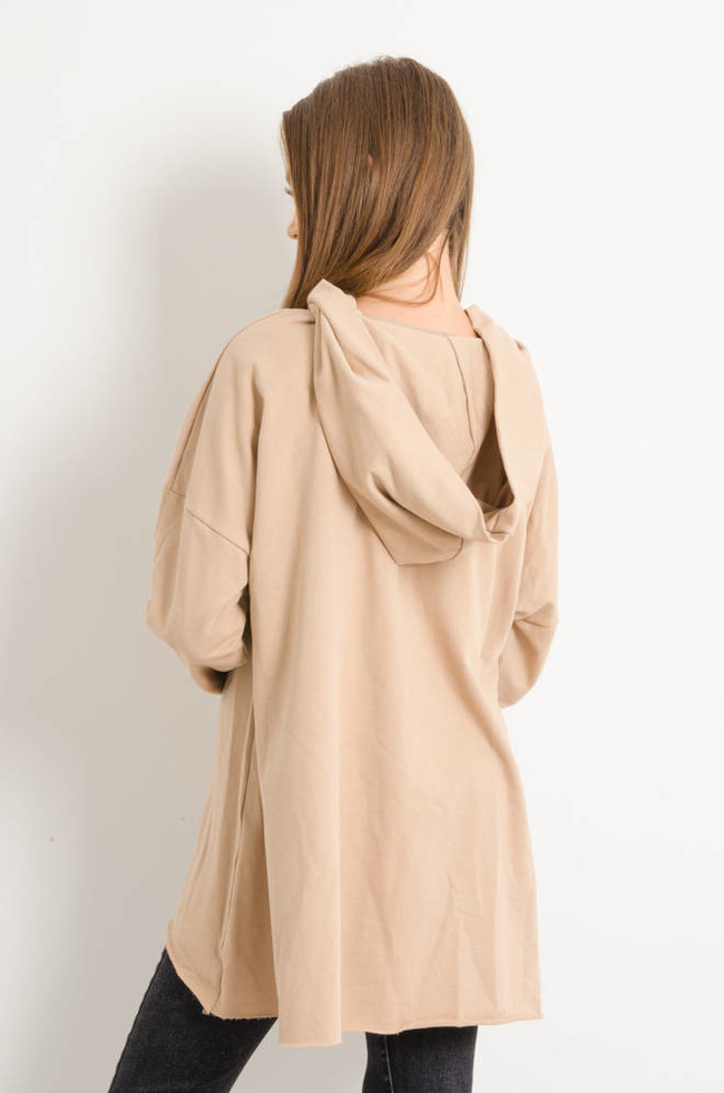 ASYMETRYCZNA BLUZKA Z OZDOBNĄ NASZYWKĄ- BRĄZOWA