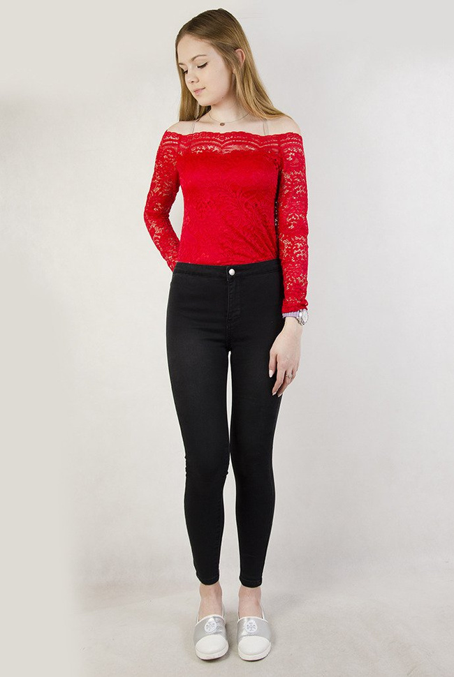 Czerwone koronkowe body