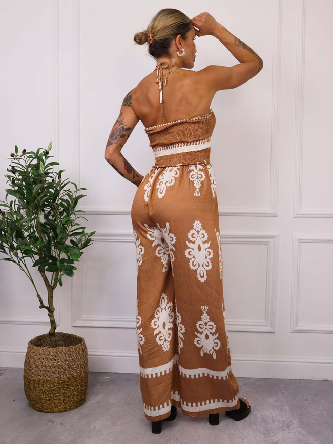 KOMBINEZON WZORZYSTY BEZ RAMIĄCZEK- BRĄZOWY