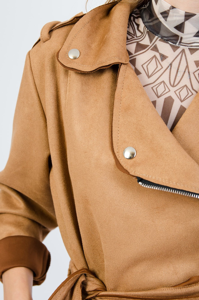 Brązowy zamszowy płaszcz