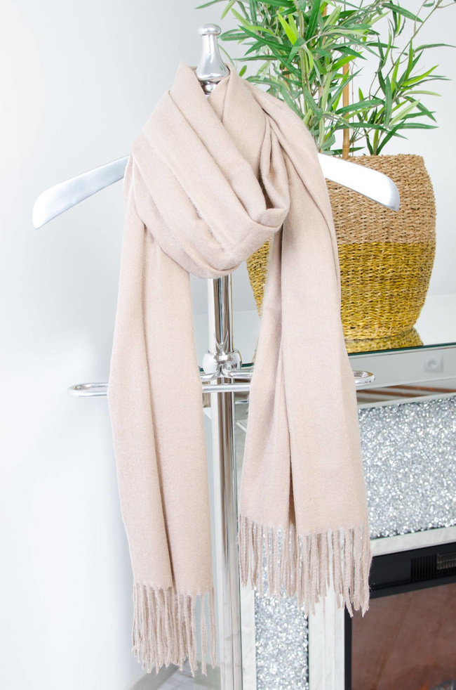 BEŻOWY GŁADKI SZAL Z FRĘDZLAMI 