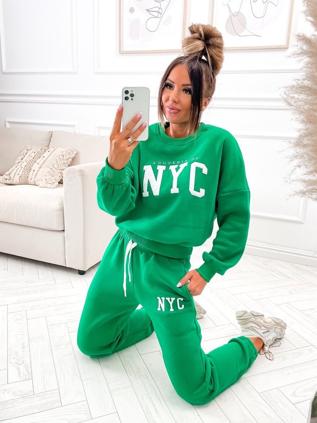 KOMPLET DRESOWY Z OZDOBNĄ NASZYWKĄ- ZIELONY