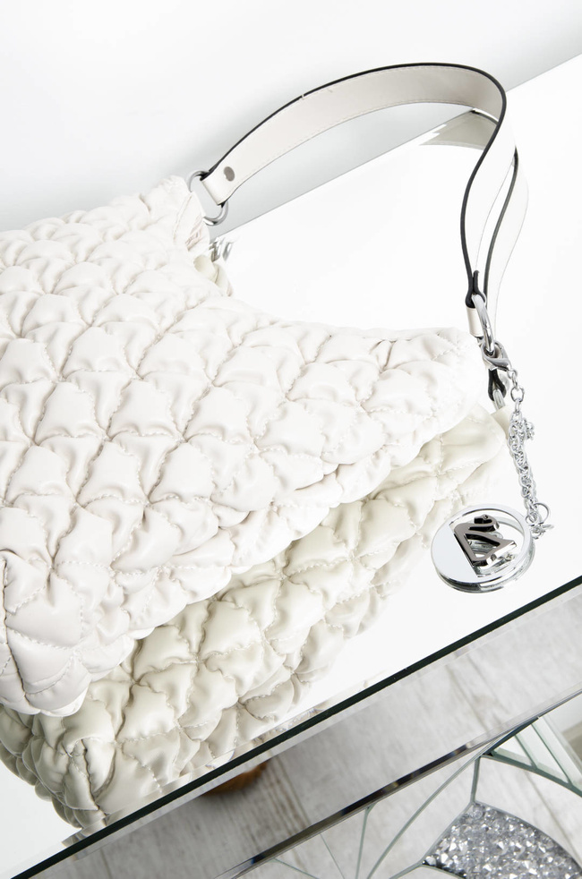 TOREBKA PIKOWANA Z DŁUGIM PASKIEM -BEŻOWA