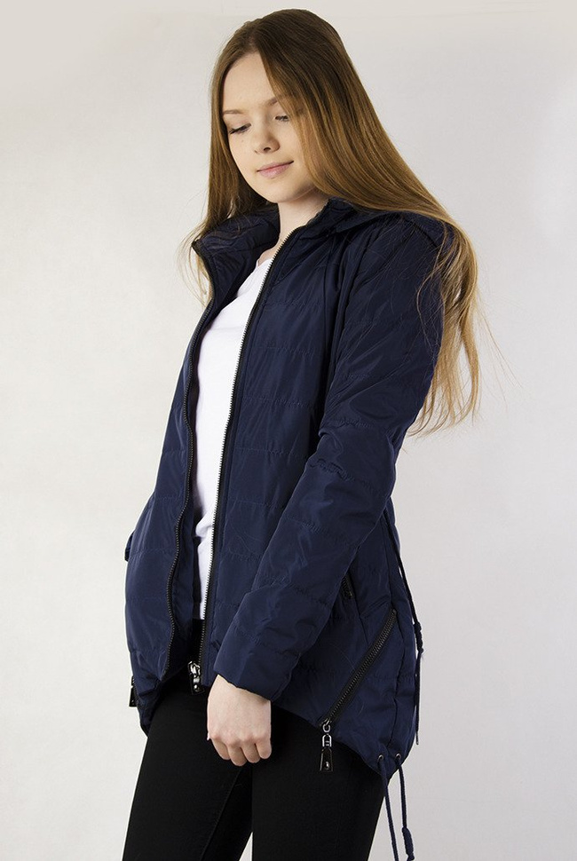 Asymetryczna granatowa kurtka