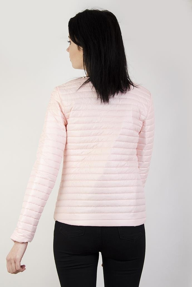 Pikowana jasnoróżowa kurtka z koralikami