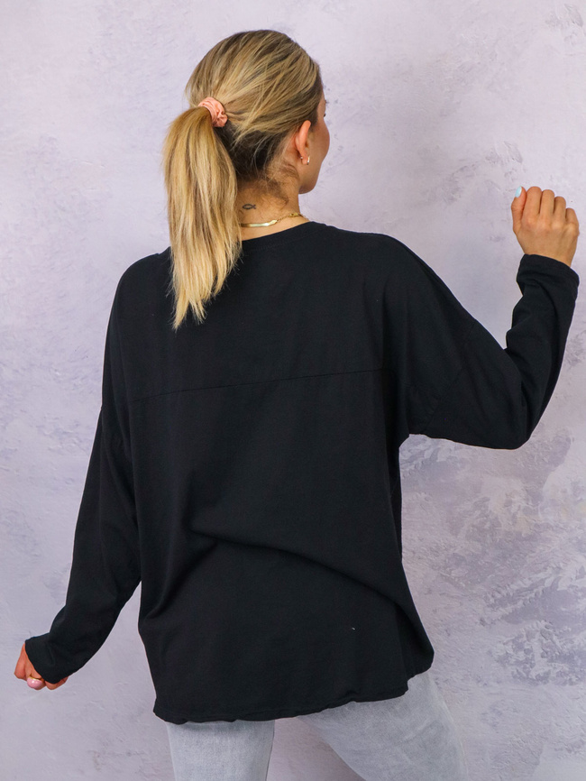 BLUZKA Z APLIKACJĄ I OZDOBNYMI CEKINAMI- CZARNA