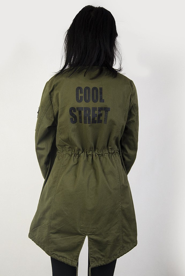 Kurtka parka z naszywką i napisem z tyłu