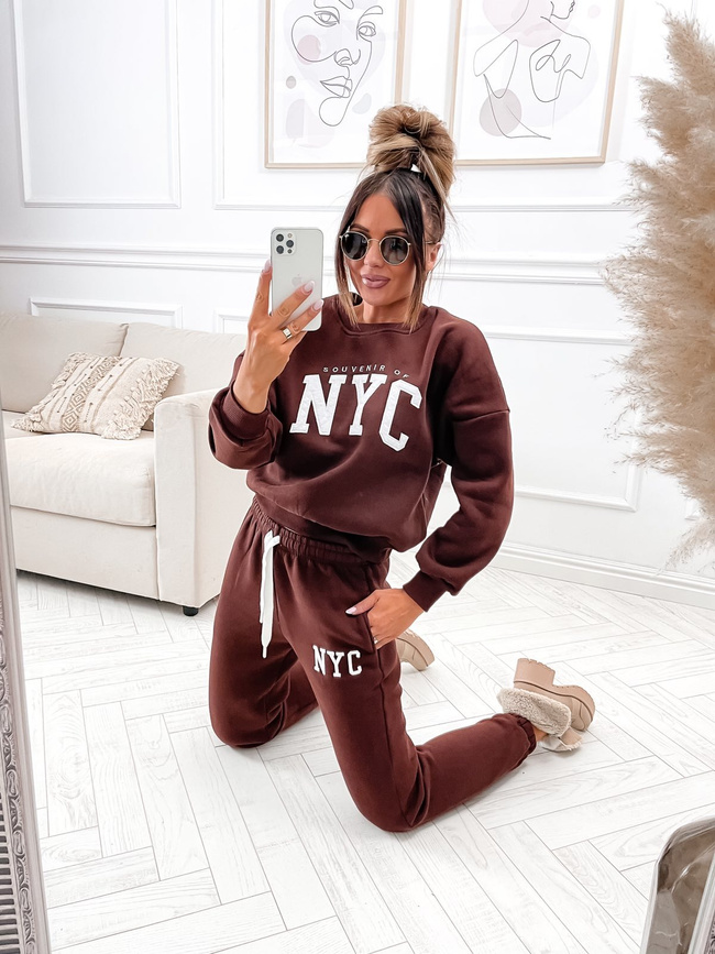 KOMPLET DRESOWY Z OZDOBNĄ NASZYWKĄ- BRĄZOWY