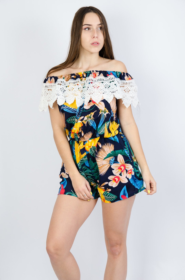 Kombinezon z koronką w dekolcie w kolorze granatowym