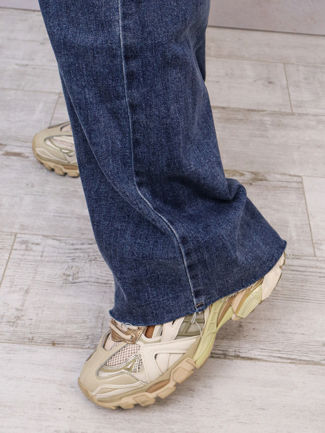 SPODNIE JEANSOWE Z SZEROKIMI NOGAWKAMI- GRANATOWE