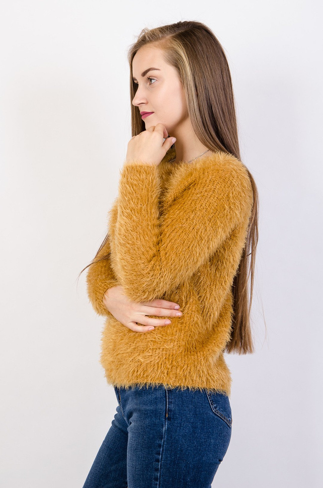Miodowy puszysty sweter dzianinowy