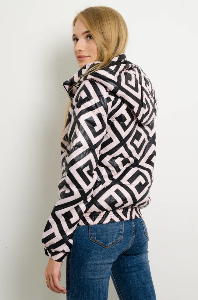 RÓŻOWO-CZARNA KURTKA ZE WZOREM