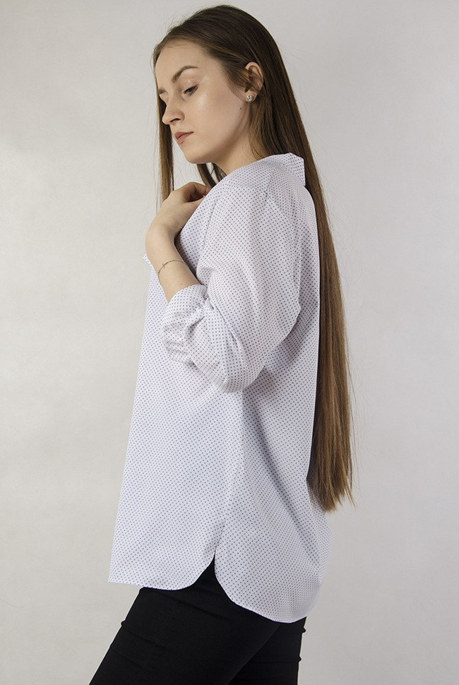 Biała bluzka w drobne czarne wzorki z wiązaniem przy szyi