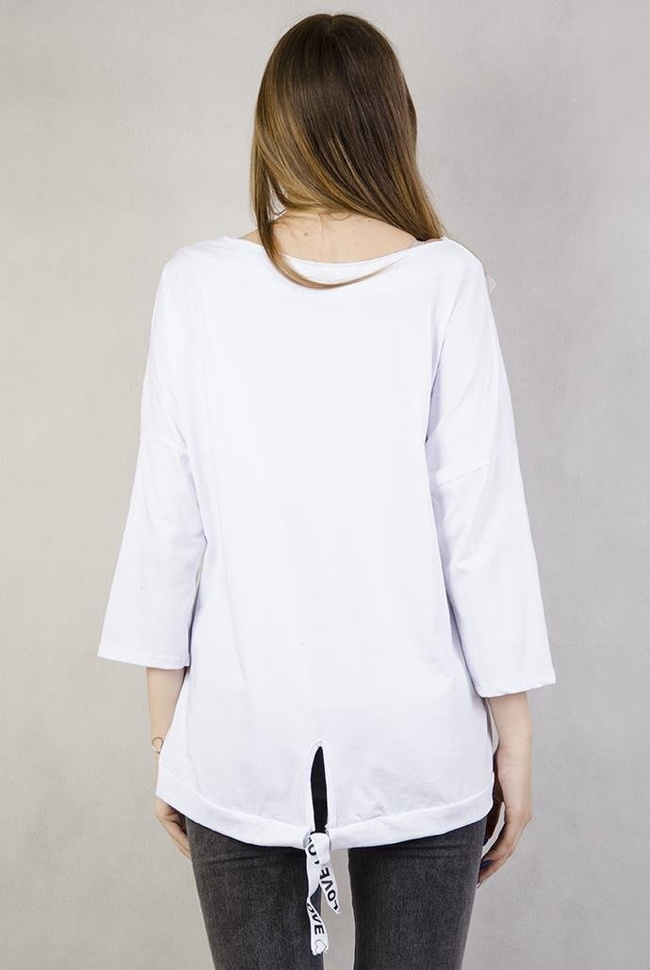 Biała bluzka z sercem, wiązana z tyłu