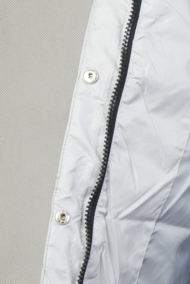 Asymetryczna szara kurtka z kapturem zapinana na zamek