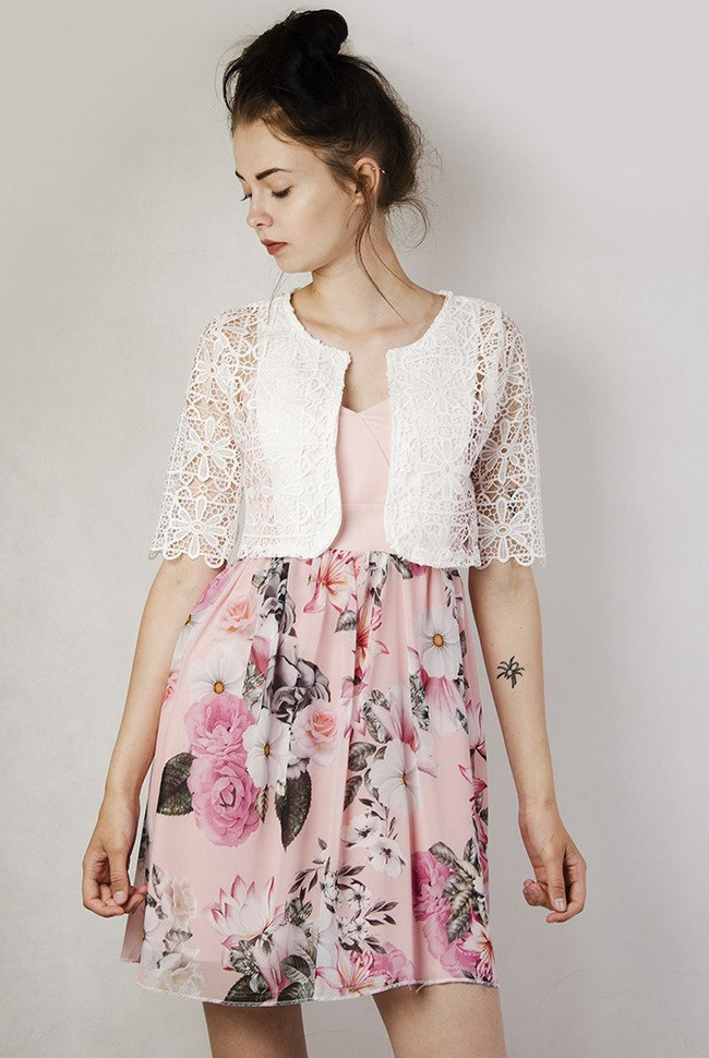 Biała narzutka bolerko