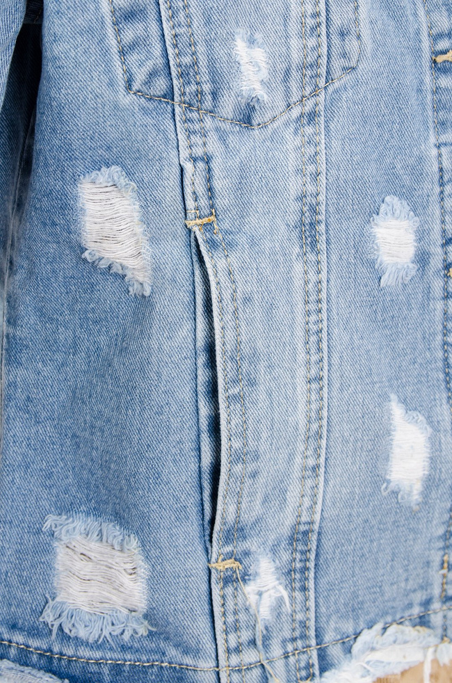 KRÓTKA KURTKA JEANSOWA Z PRZETARCIAMI 