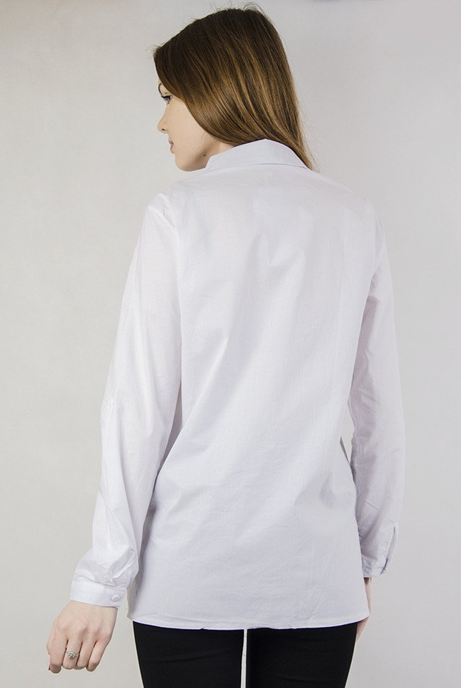 Biała koszula z haftami