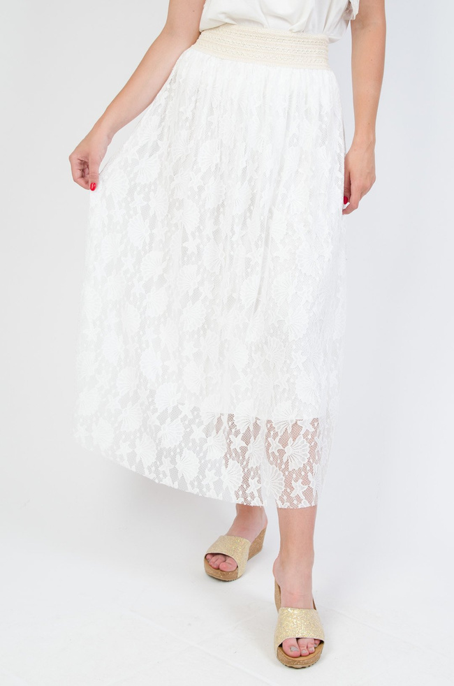 Długa koronkowa spódnica z beżowym pasem
