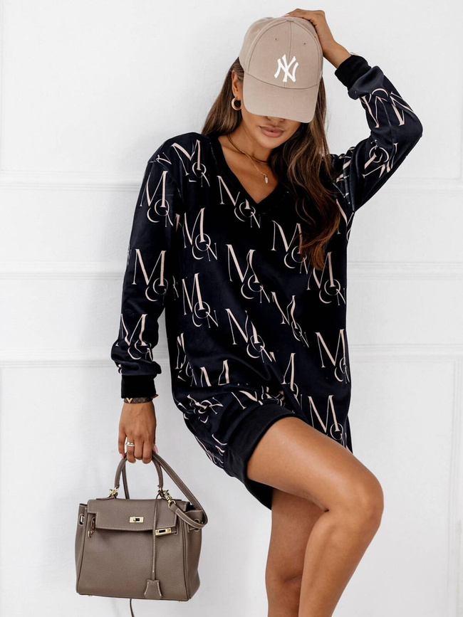 WELUROWA SUKIENKA Z NAPISAMI- CZARNA