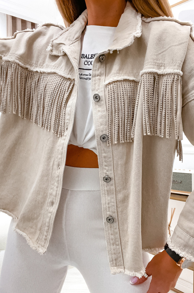 BEŻOWA KURTKA JEANSOWA Z FRĘDZLAMI