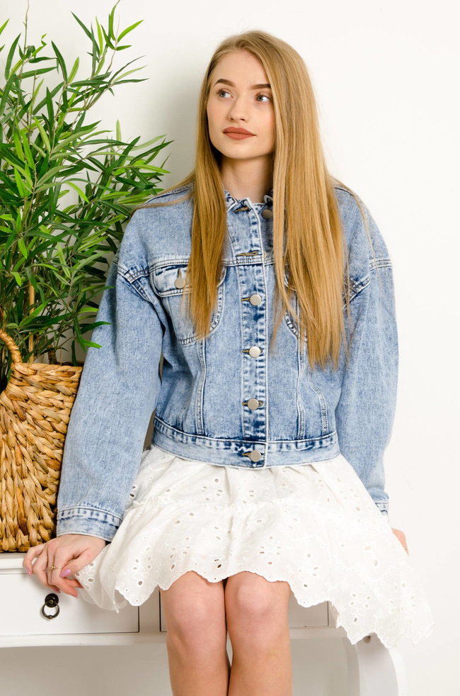 JASNA KURTKA JEANSOWA-DEKATYZOWANA