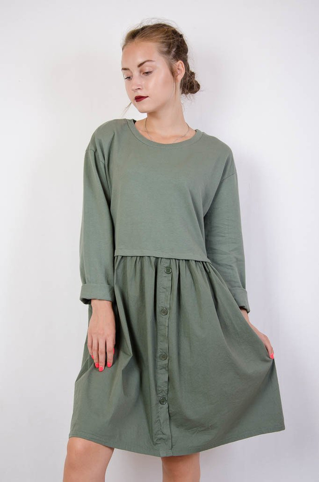 Zielona rozkloszowana sukienka z dresową górą