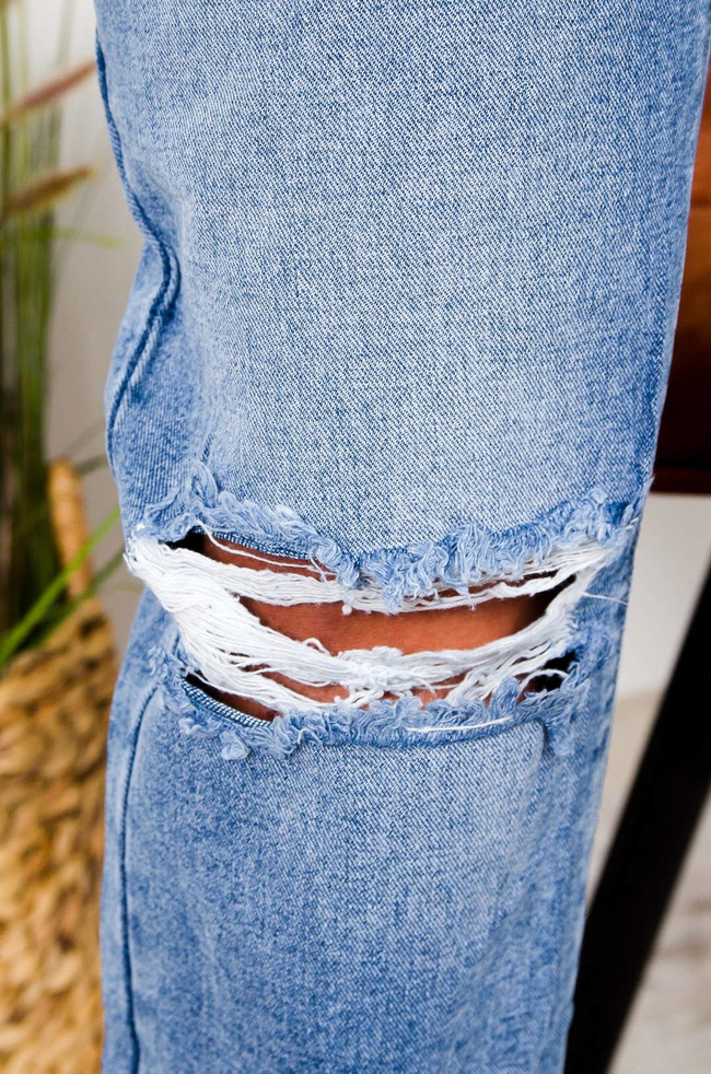 SPODNIE JEANSOWE MOM FIT Z WYCIECIEM W TALII