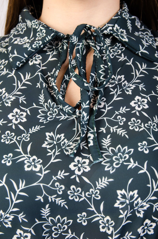 ZIELONA SUKIENKA W KWIATY 