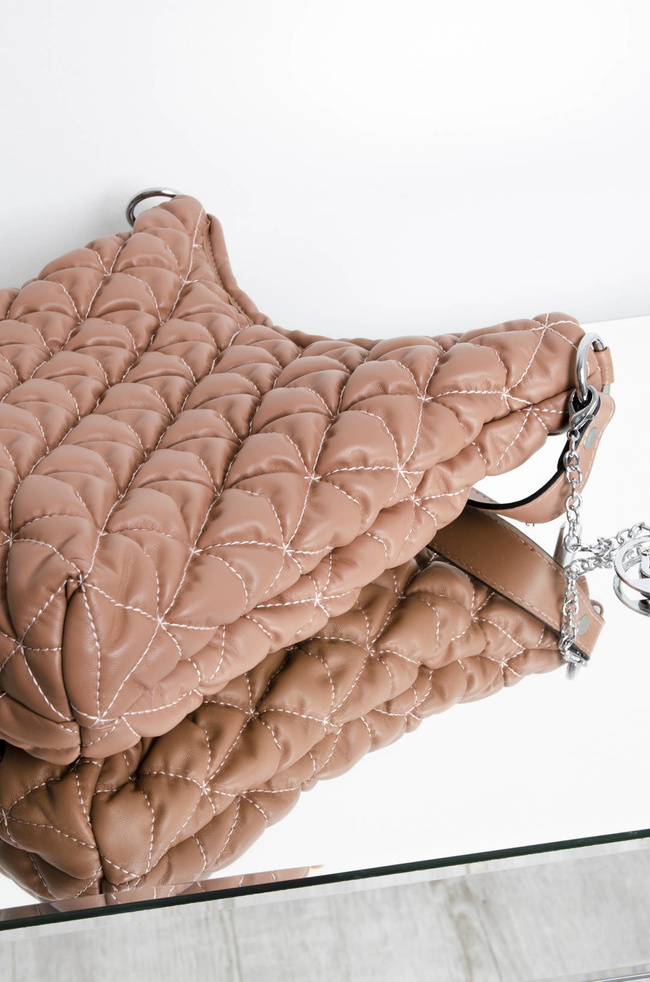 TOREBKA PIKOWANA Z DŁUGIM PASKIEM -BRĄZOWA