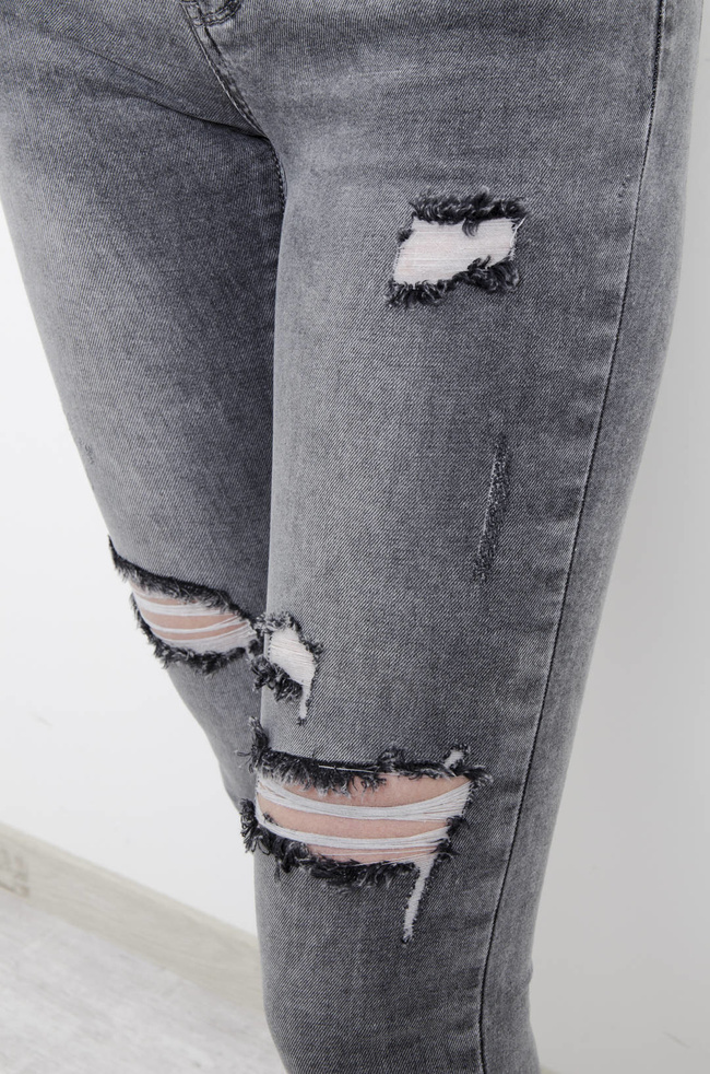 SPODNIE JEANSOWE SZARE PUSH UP Z DZIURAMI