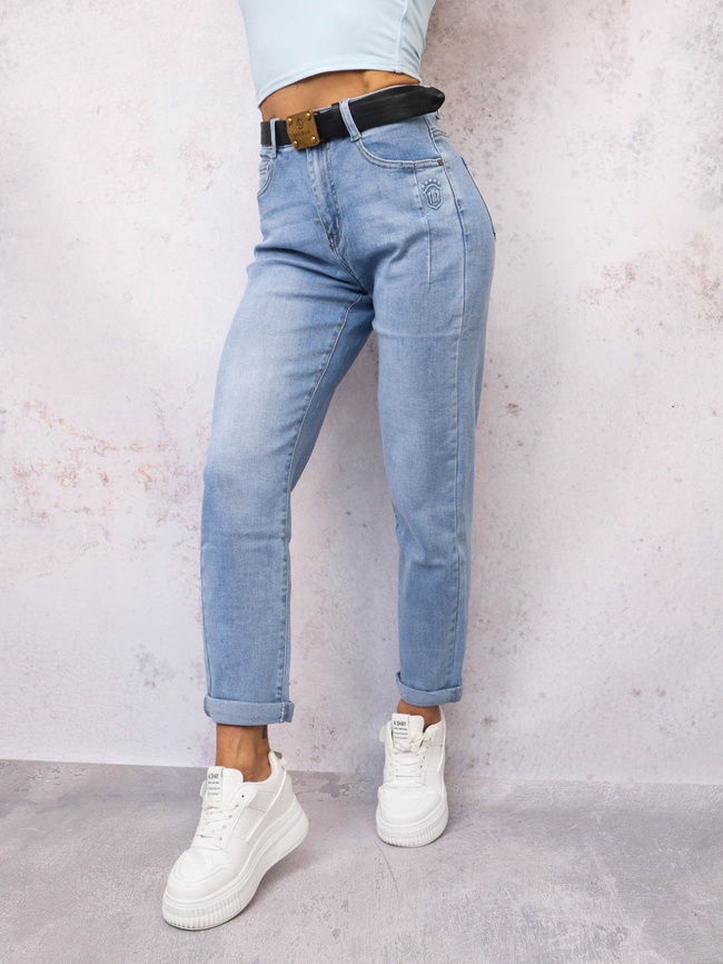 SPODNIE JEANSOWE MOM FIT Z OZDOBNĄ APLIKACJĄ PRZY KIESZENI+ PASEK