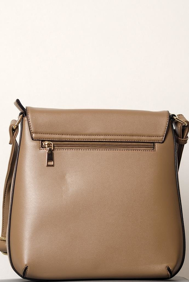 Beżowa torebka na ramię z regulowanym paskiem