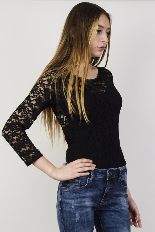 Czarne koronkowe body z usztywnieniem