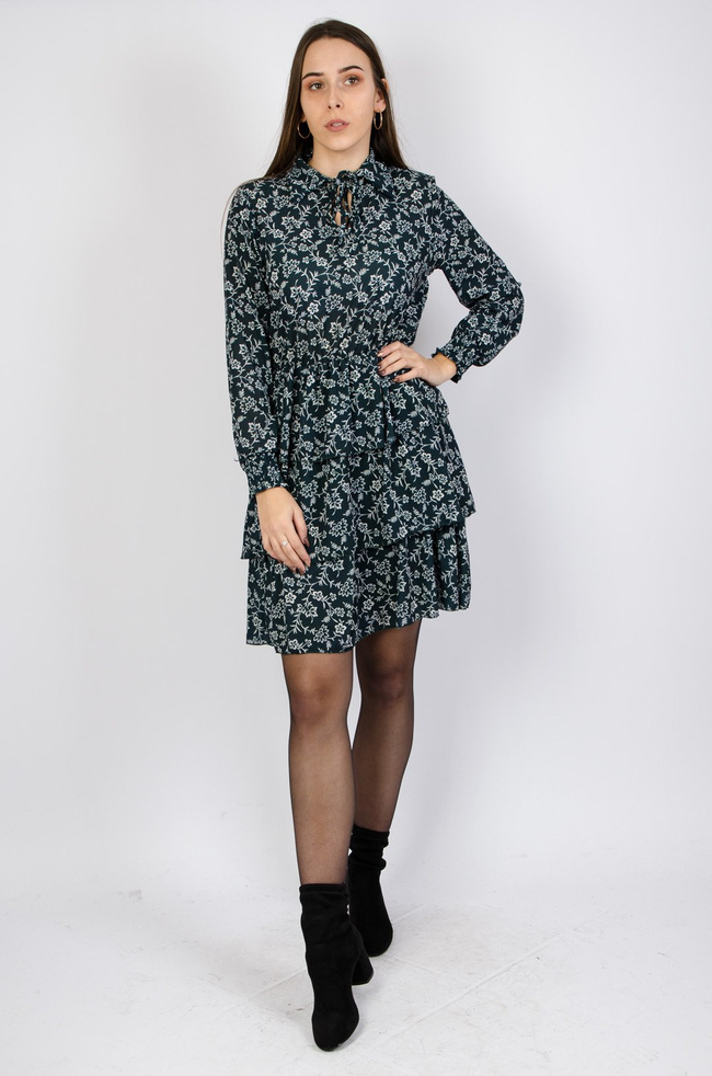 ZIELONA SUKIENKA W KWIATY