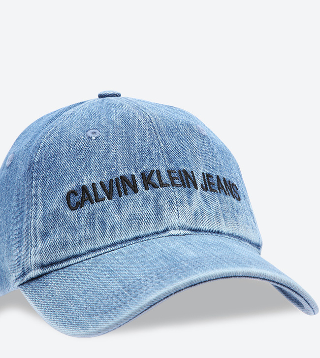 CZAPKA Z DASZKIEM CALVIN KLEIN CCK0808