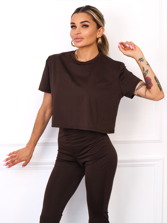 KOMPLET T-SHIRT + LEGGINSY Z MARSZCZENIEM PUSH UP- BRĄZOWY