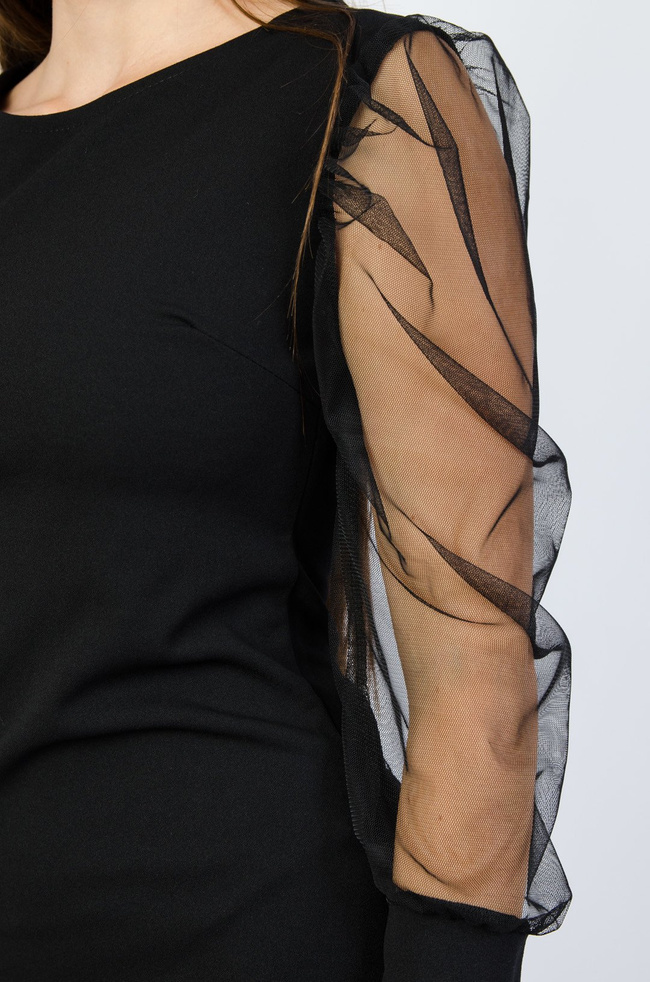 Czarna elegancka sukienka z bufiastymi rękawami z siateczki