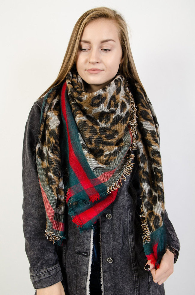 Szal w panterkę z zielono czerwonym paskiem