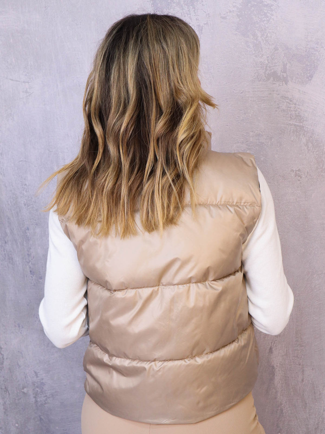 KRÓTKA DWUSTRONNA KAMIZELKA Z KIESZENIAMI- BRĄZOWA