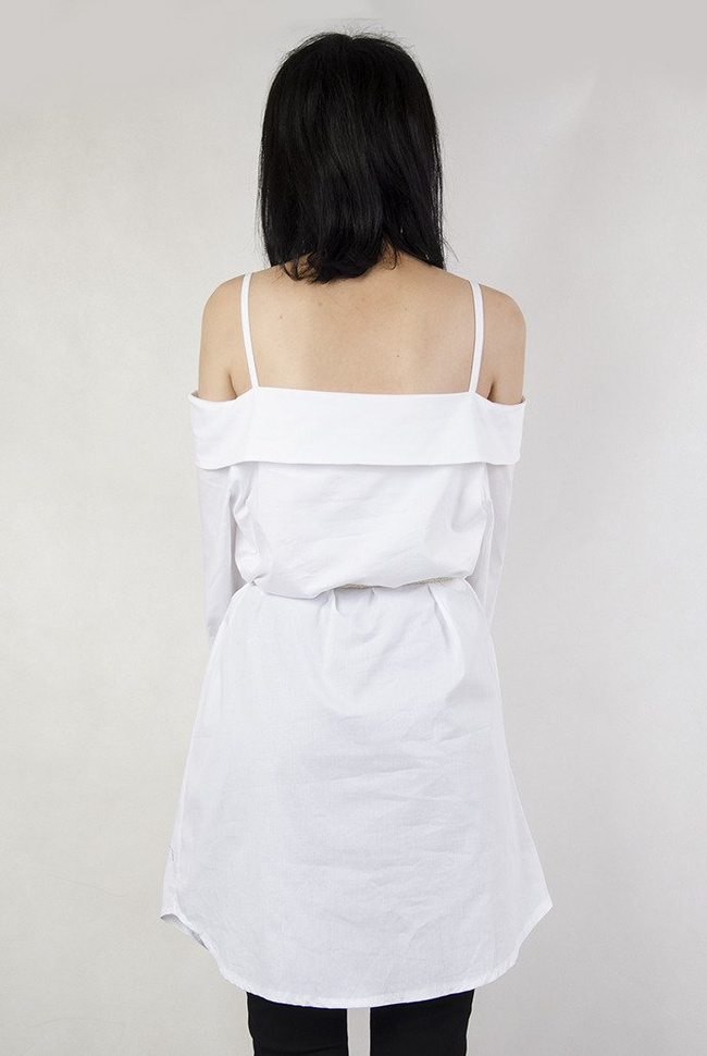 Przedłużana, biała koszula na ramiączka